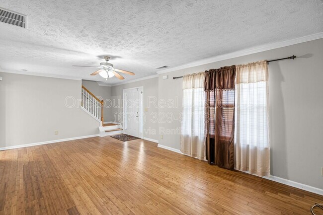 Building Photo - 4211 Crestside Ridge SW