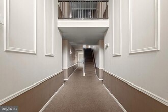 Building Photo - 4131 Fountainside Ln