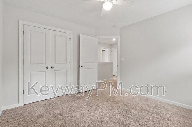 Building Photo - 837 Elsie Dr