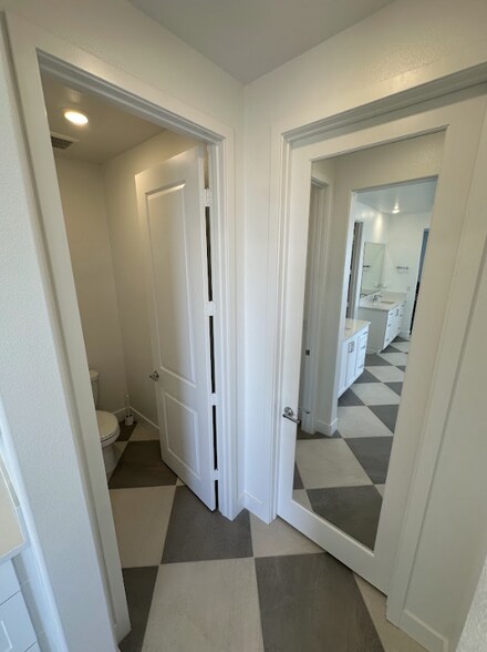 Building Photo - 24392 Calle La Roca