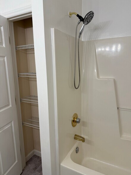 Building Photo - 3110 Daylilly Dr