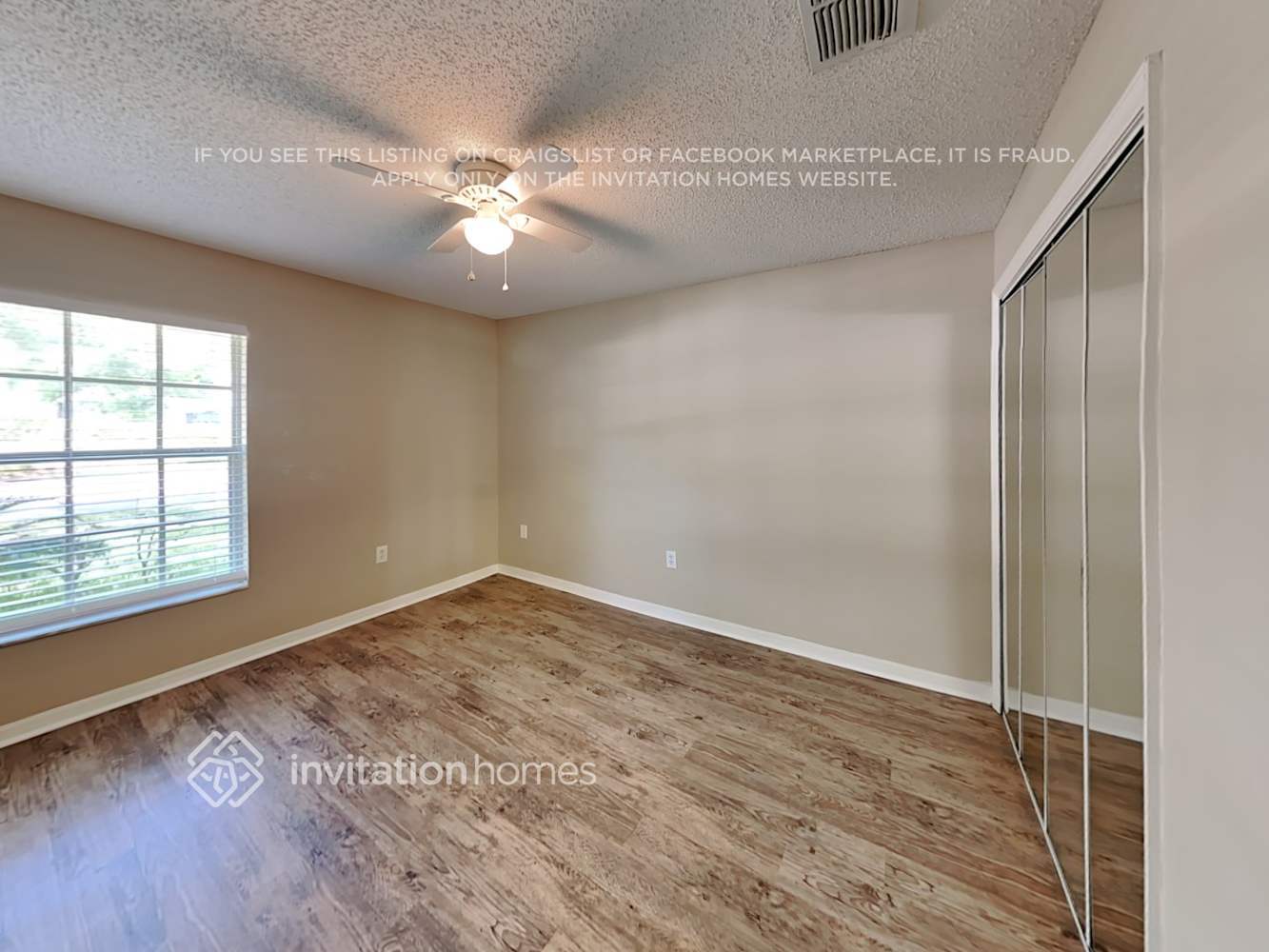Building Photo - 1402 Whispering Woods Way
