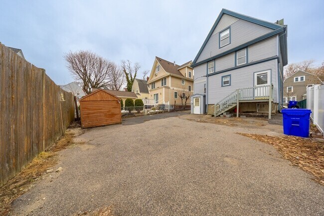 Building Photo - 31 Seattle St