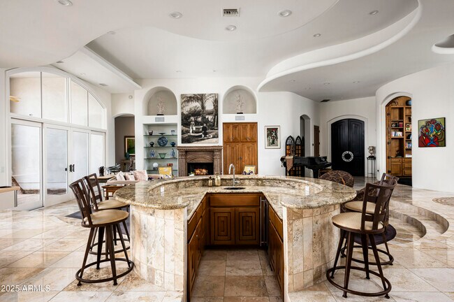 Building Photo - 6649 E Berneil Dr