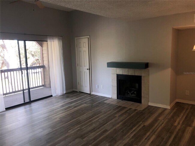 Building Photo - 420 Forestway Cir