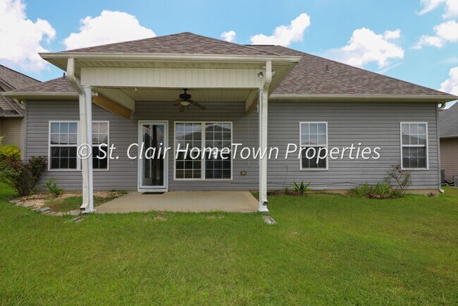 Building Photo - GREAT RENTAL IN FOX HOLLOW SUBDIVISION!