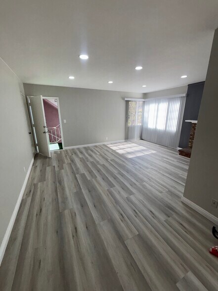 Building Photo - 4101 Don Tomaso Dr