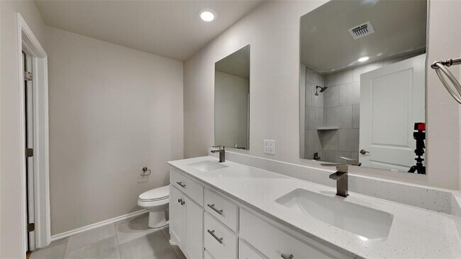 Building Photo - 9105 NW 127th St