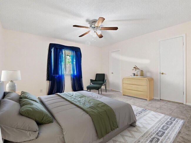 Building Photo - 3513 Westchester Ave