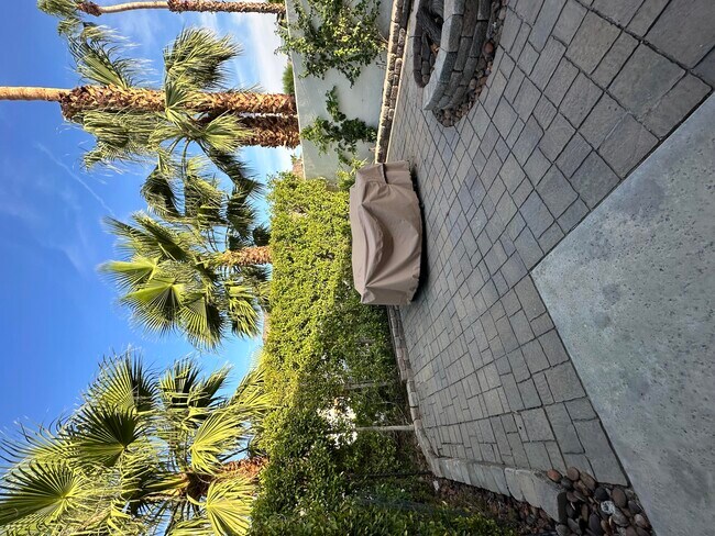 Building Photo - 54445 Avenida Alvarado