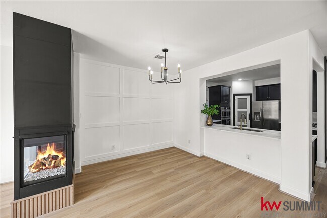 Building Photo - 2410 Calumet St