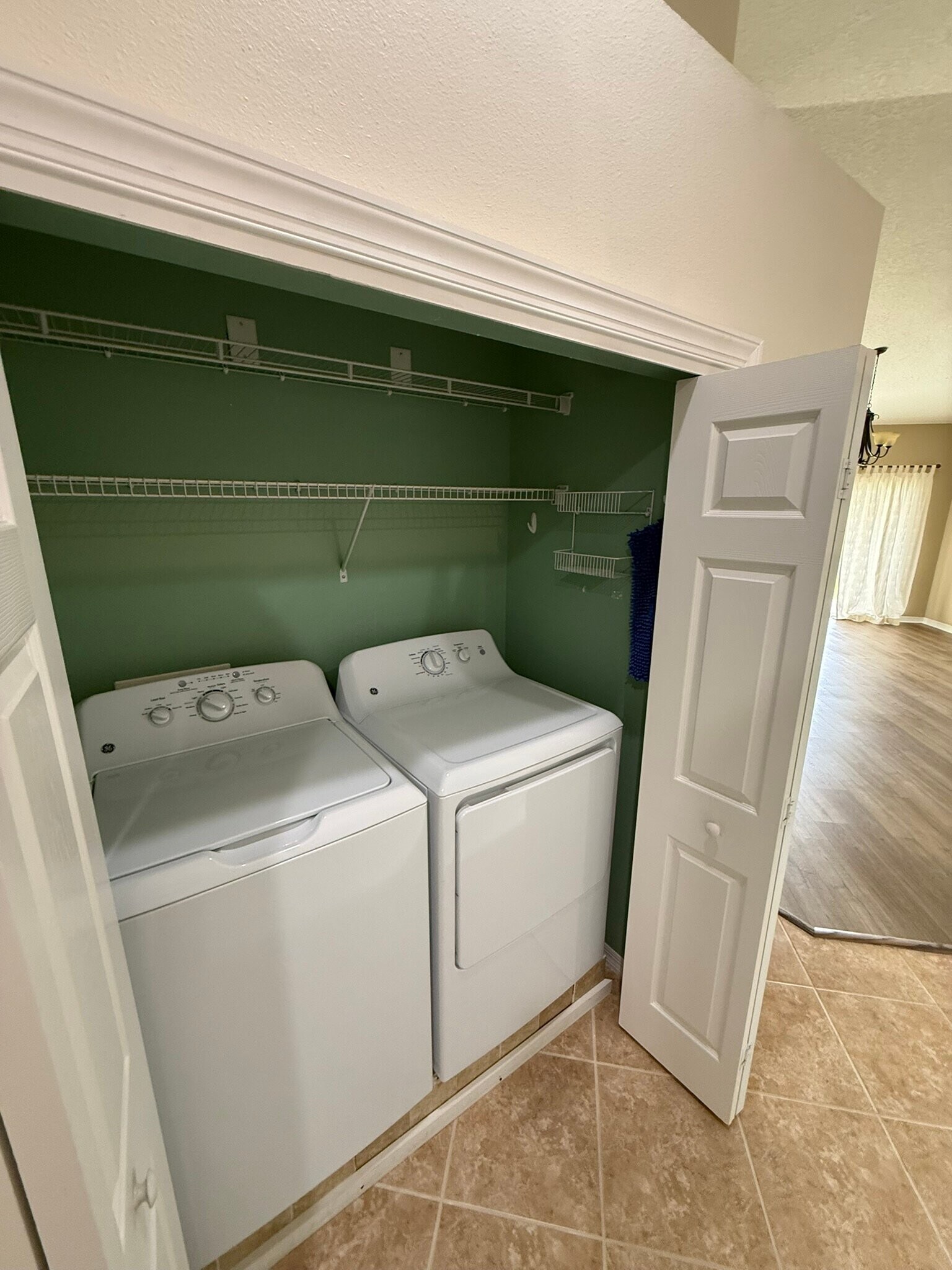 Building Photo - 5492 Compass Pte