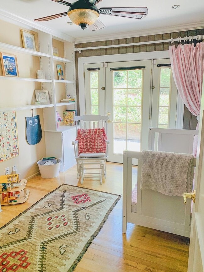 Building Photo - Beautiful 3 bed 1 bath house