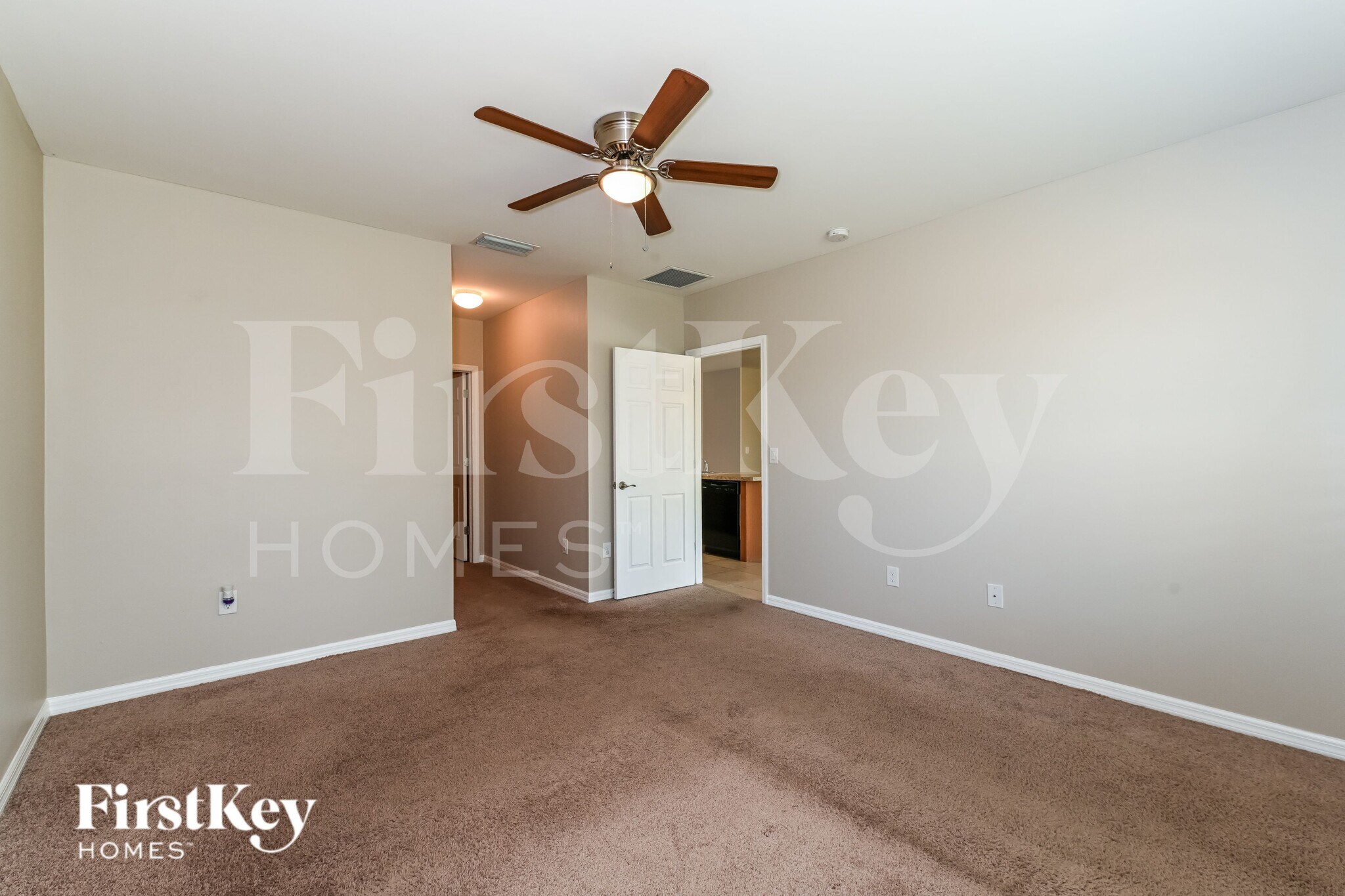 Building Photo - 2702 SW 9th Pl