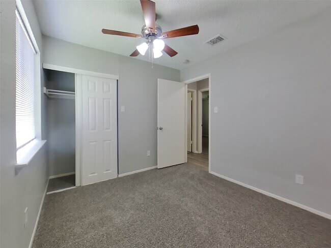 Building Photo - 6329 Porterway Dr