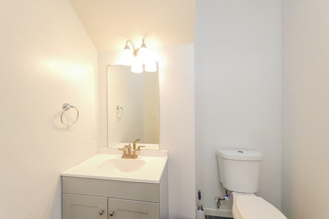 Building Photo - 139 Gibson Ave