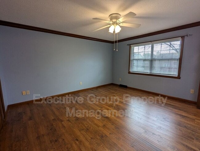 Building Photo - 302 Pigeon Pass Rd