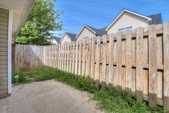 Building Photo - 2019 Buckhaven Way
