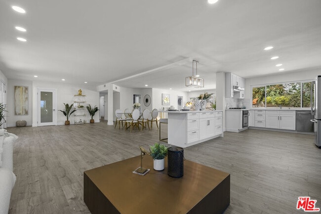 Building Photo - 3453 Green Vista Dr