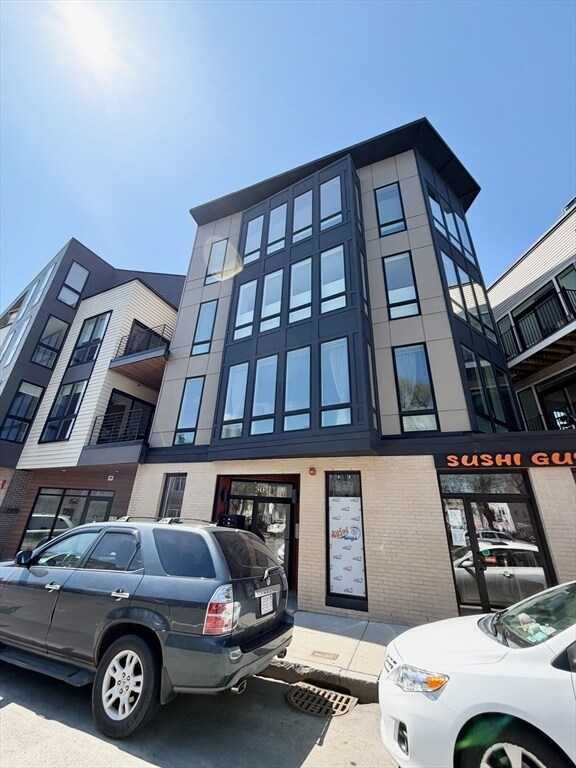 Building Photo - 283 Old Colony Ave