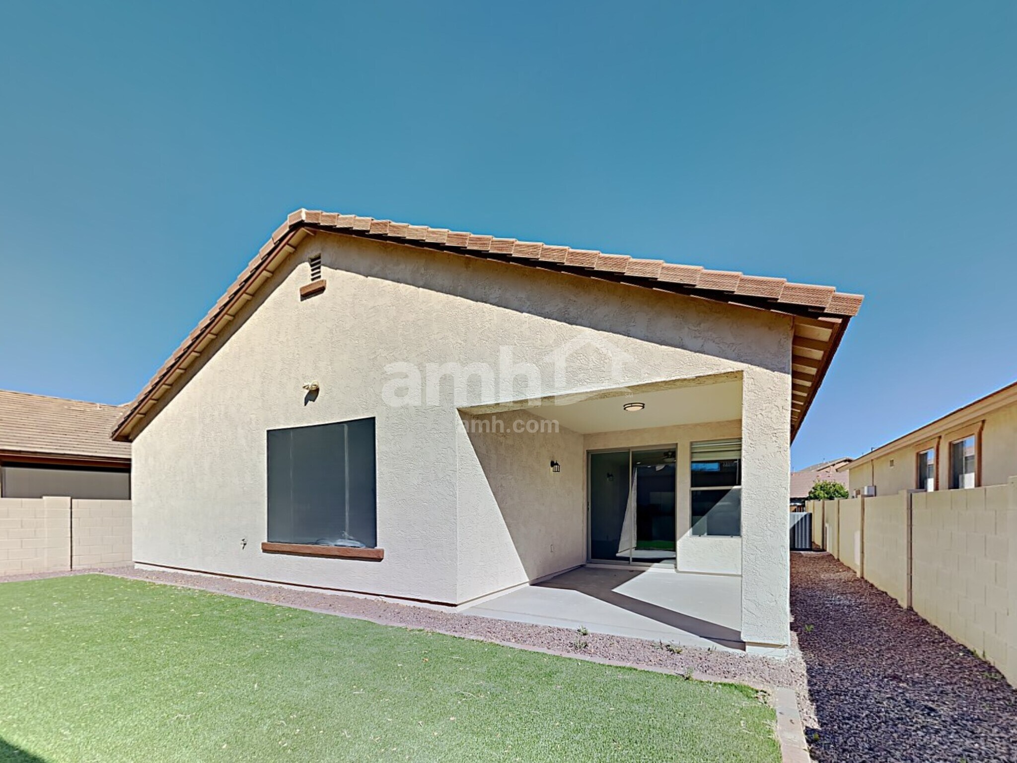 Building Photo - 568 W Camino Parrilla