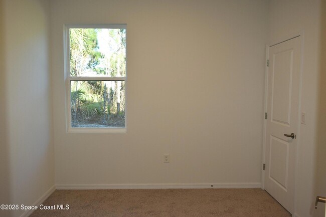 Building Photo - 717 Spoonbill St