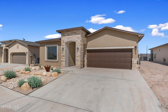 Building Photo - 360 Playa Vis St