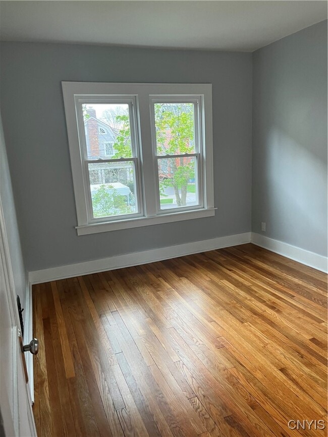 Building Photo - 2018 James St