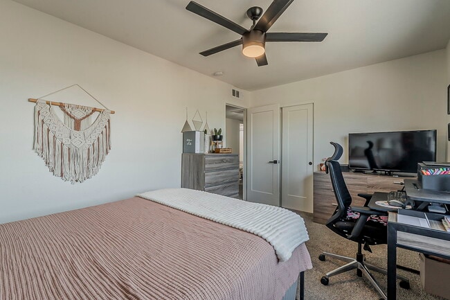 Building Photo - 2163 S Las Flores