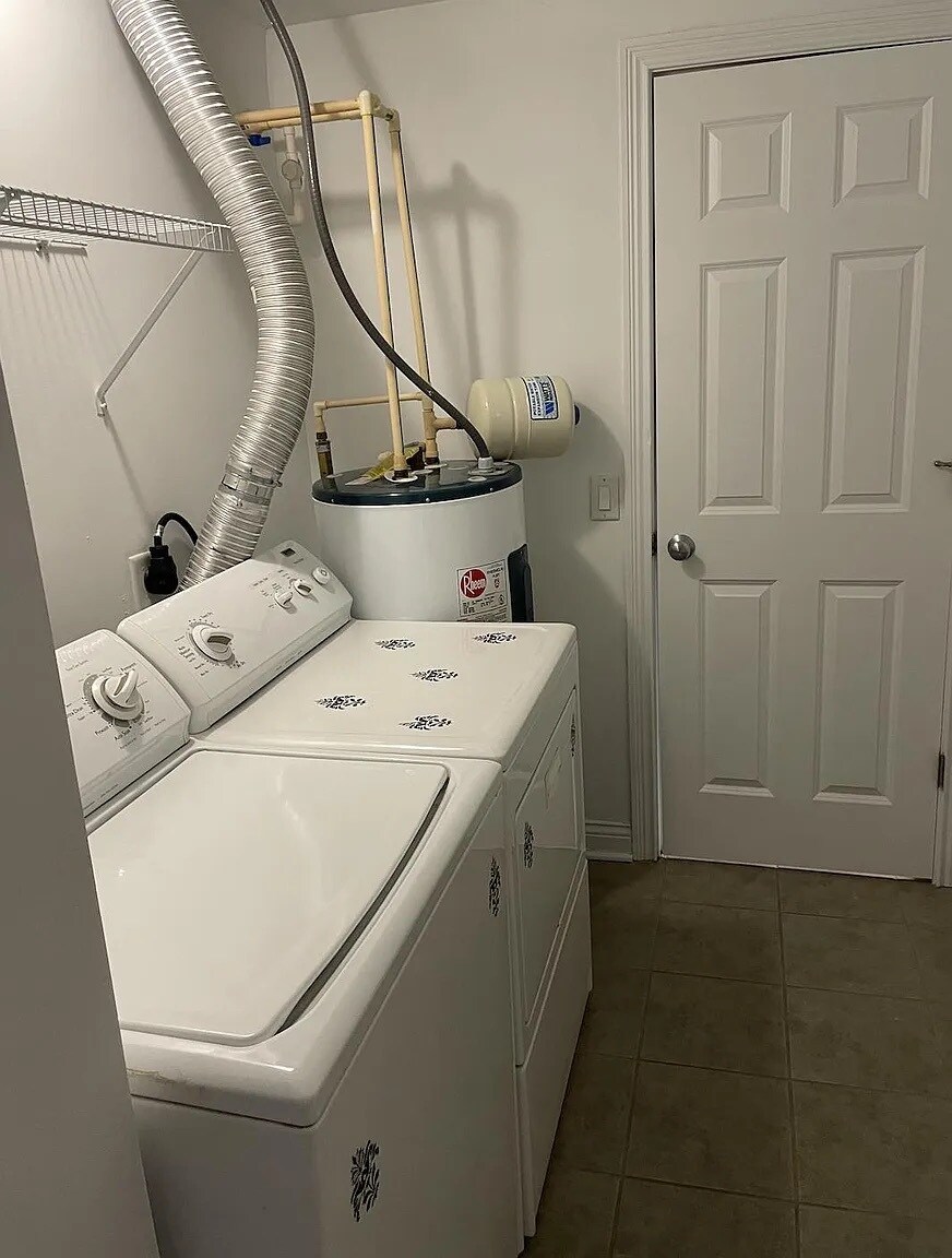 Building Photo - 214 Stetson St