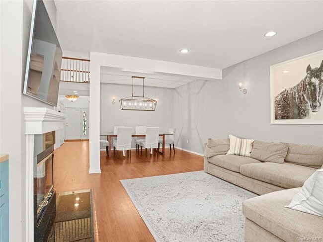 Building Photo - 912 Heritage Hills