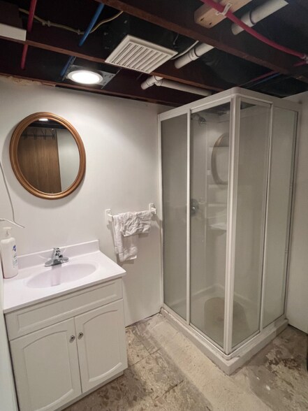 Building Photo - 601 Levee Blvd