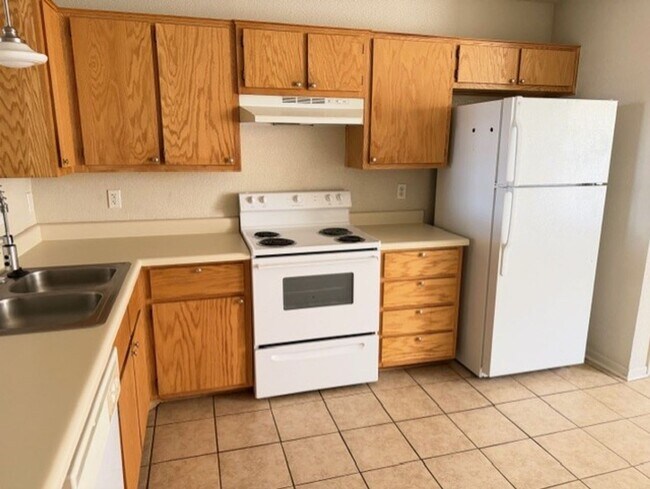 Building Photo - 3606 Littleleaf Dr