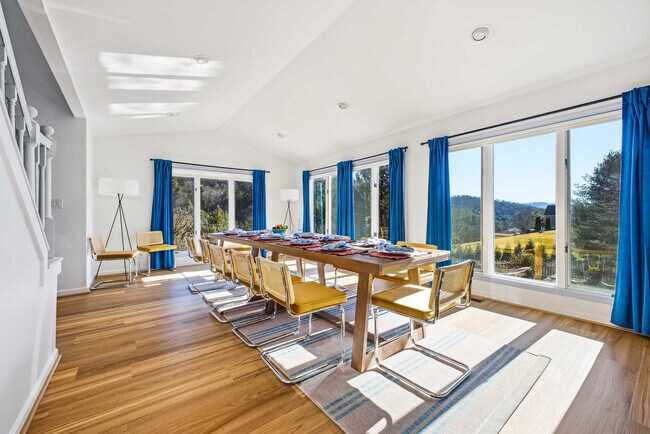 Building Photo - 12 Apple Tree Way