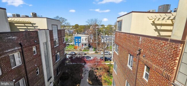 Building Photo - 5405 9th St NW