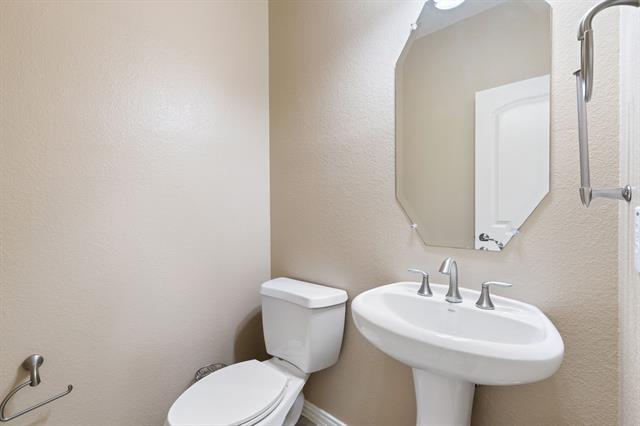 Building Photo - 962 Pelican Dr