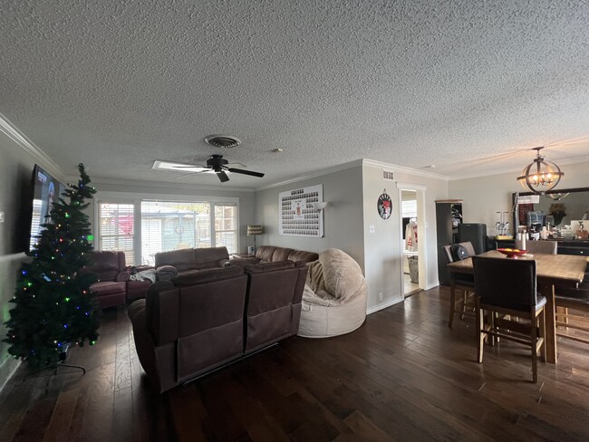 Building Photo - 3101 26th St