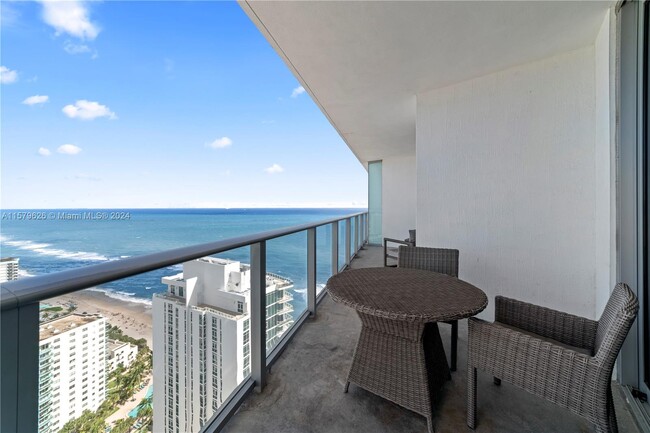 Building Photo - 4111 S Ocean Dr