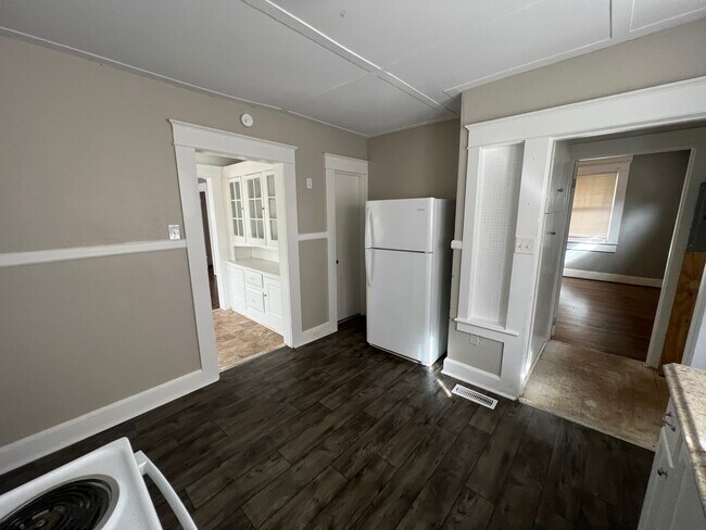 Building Photo - 8209 3rd Ave S