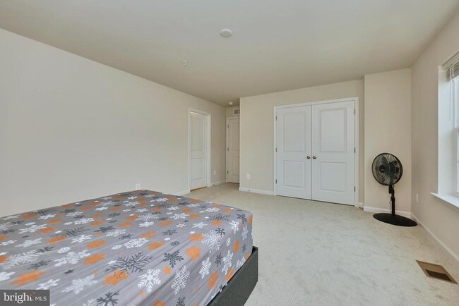 Building Photo - 1006 Shenandoah View Pkwy