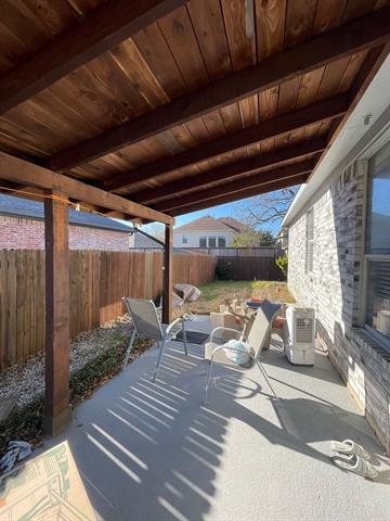 Building Photo - 2208 Wildwood Ln