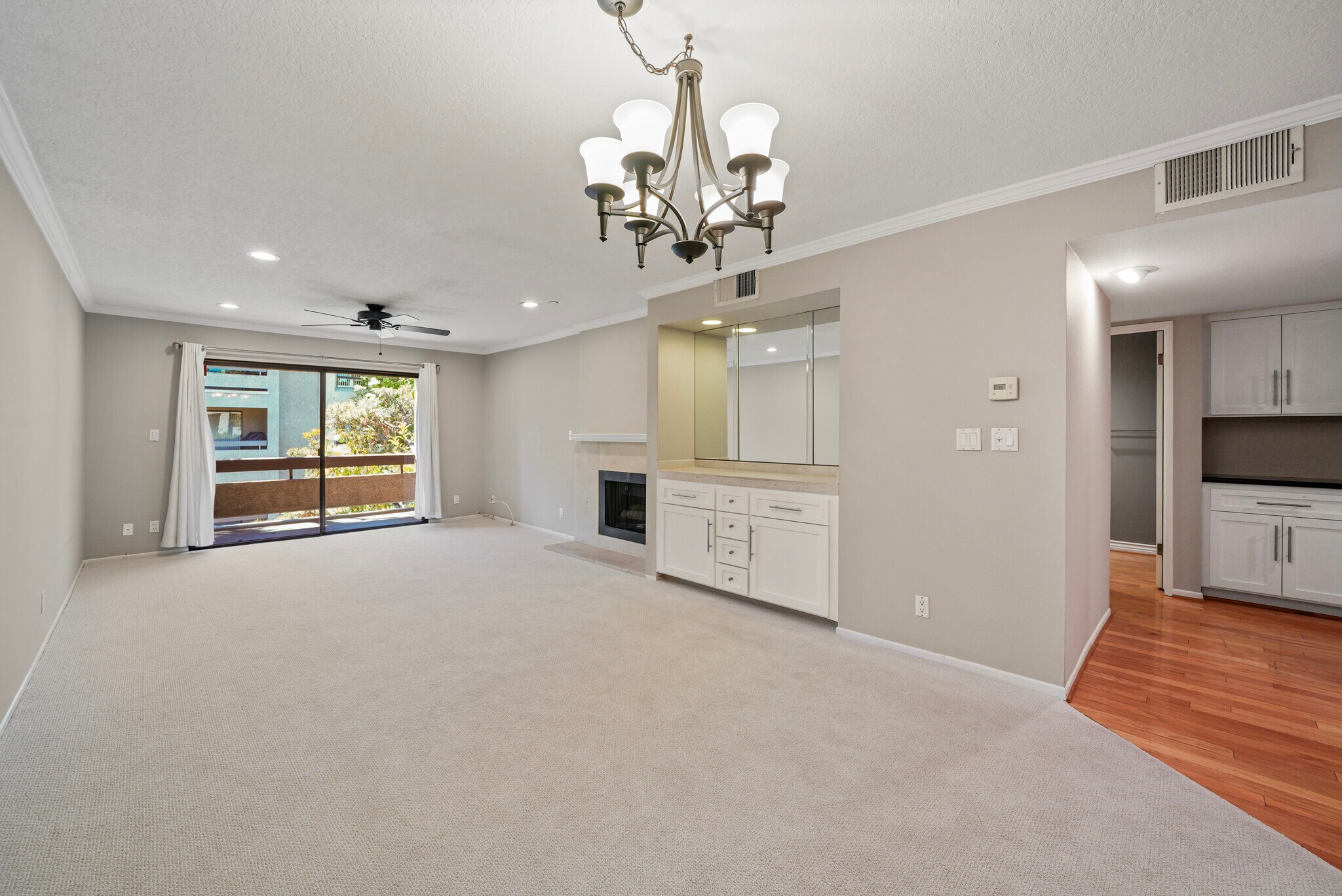 Building Photo - 15231 Magnolia Blvd