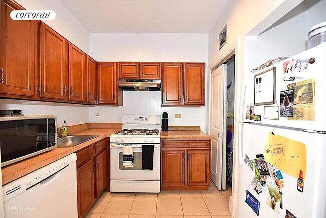 Building Photo - 4502 Ditmars Blvd