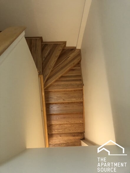 Building Photo - 1446 N Leavitt St