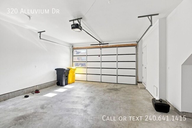 Building Photo - 320 Alluvium Dr