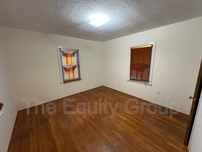 Building Photo - 1801 Riverside St