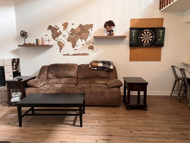 Building Photo - 10800 Old Saint Augustine Rd