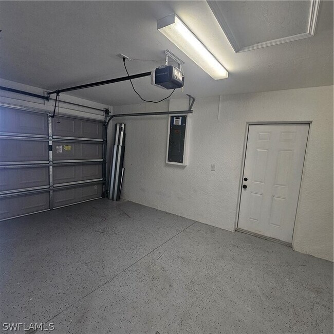 Building Photo - 4722 29th St SW