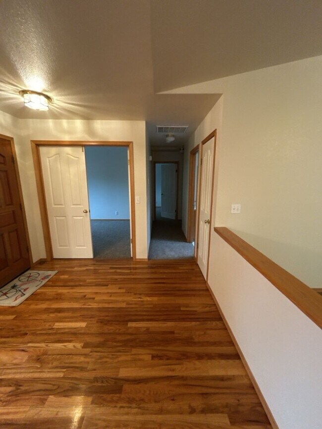 Building Photo - Cozy 3 Bedroom 2 Bath Home Located in Eureka