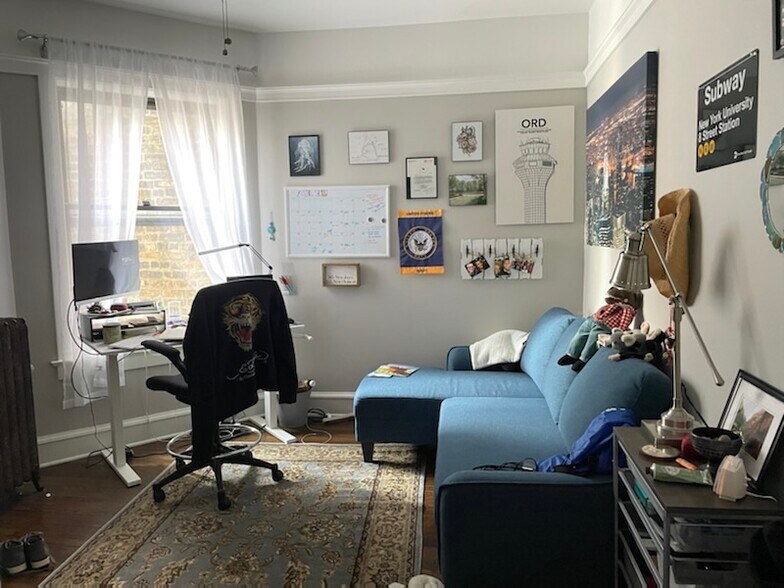 Building Photo - 3741 N Pine Grove Ave